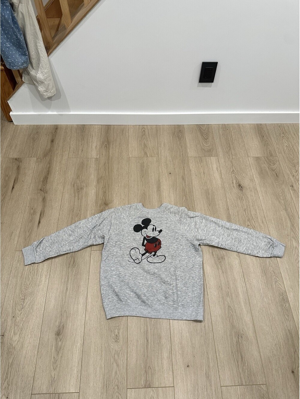 Vintage 80s Disney Mickey Mouse Sweatshirt Large 42-44 Gray Raglan Crewneck